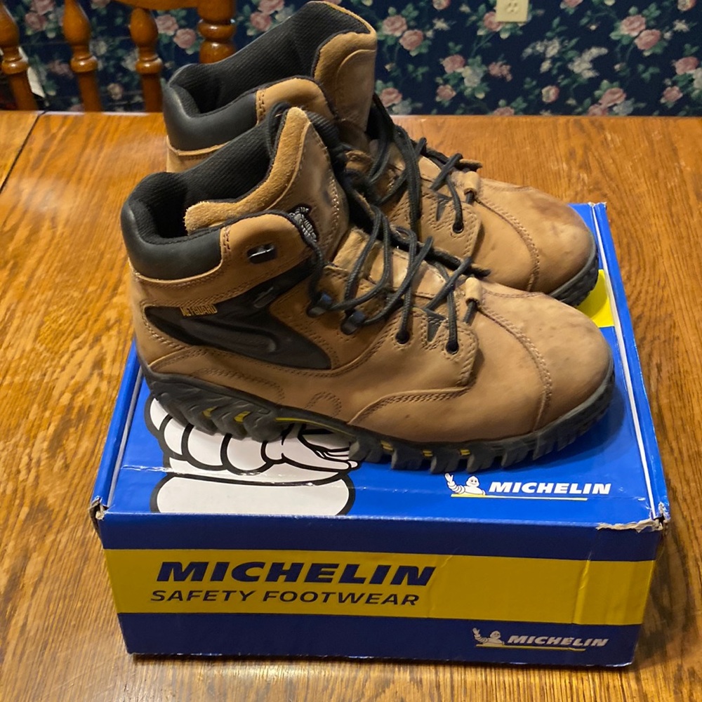 Goodyear steel toed metatarsal top work boots